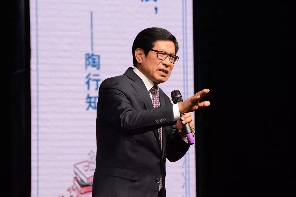 包含从职业运动员卸任后如何处理心理与情感问题的词条