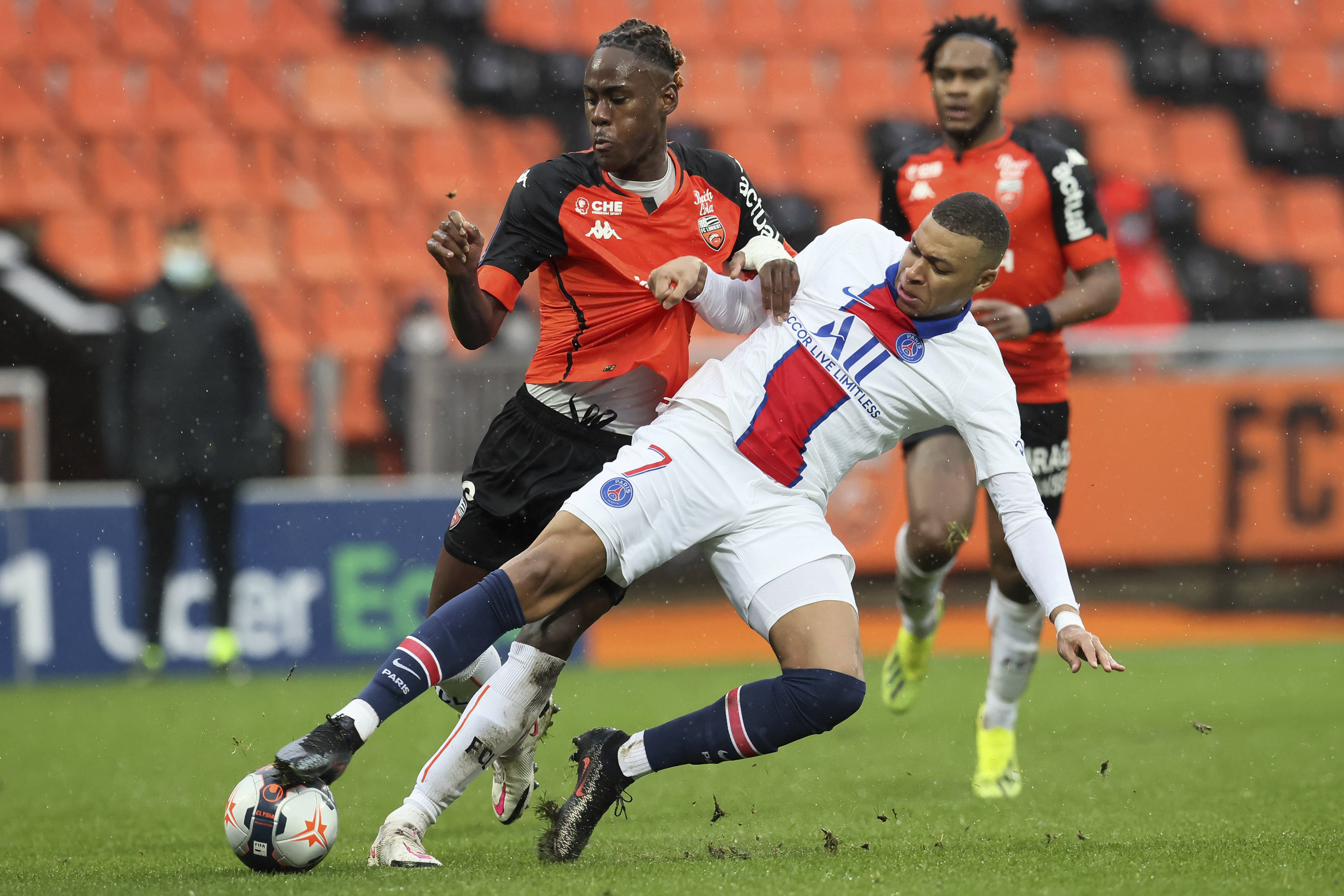 巴塞罗那和皇家马德里的巅峰之争 巴塞罗那和皇家马德里的巅峰之争