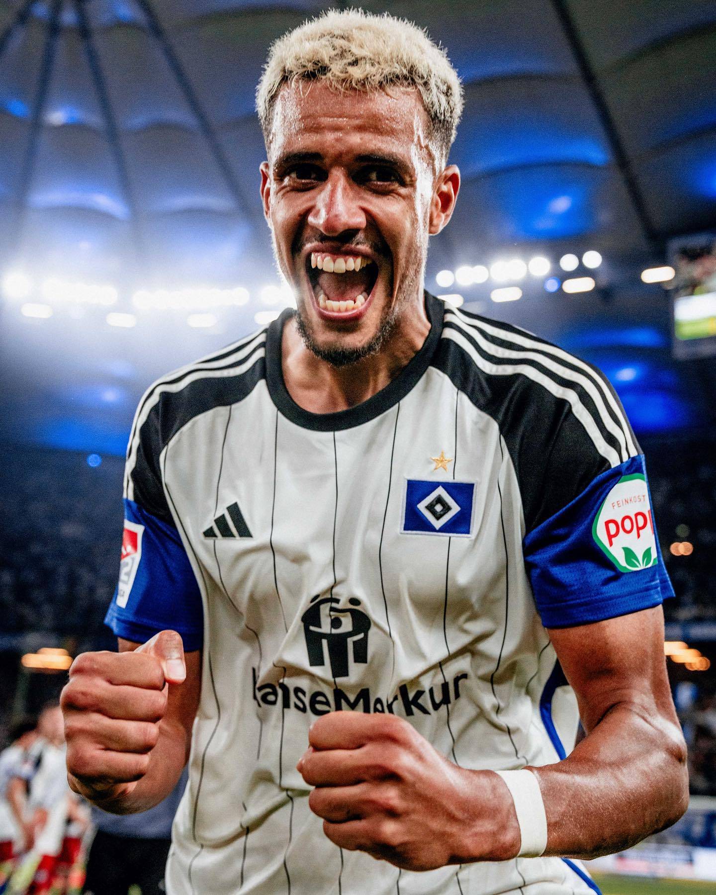 利兹联客场失利,遭遇虎视眈眈的对手 利兹联客场失利,遭遇虎视眈眈的对手