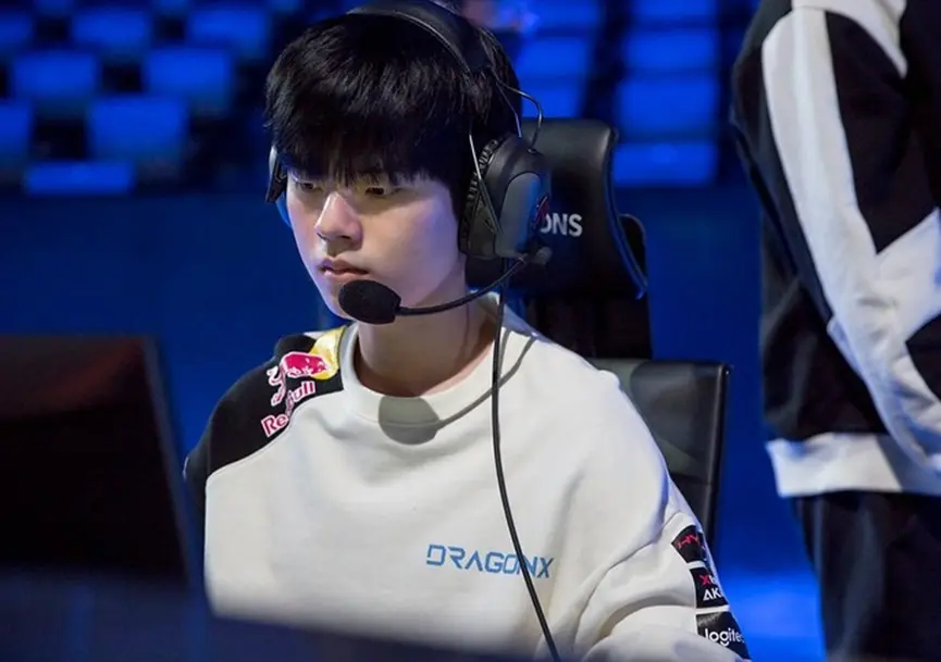 NS力克TES,Deft完成史诗逆转2025世界赛3:0(广州) NS力克TES,Deft完成史诗逆转2025世界赛3:0(广州)