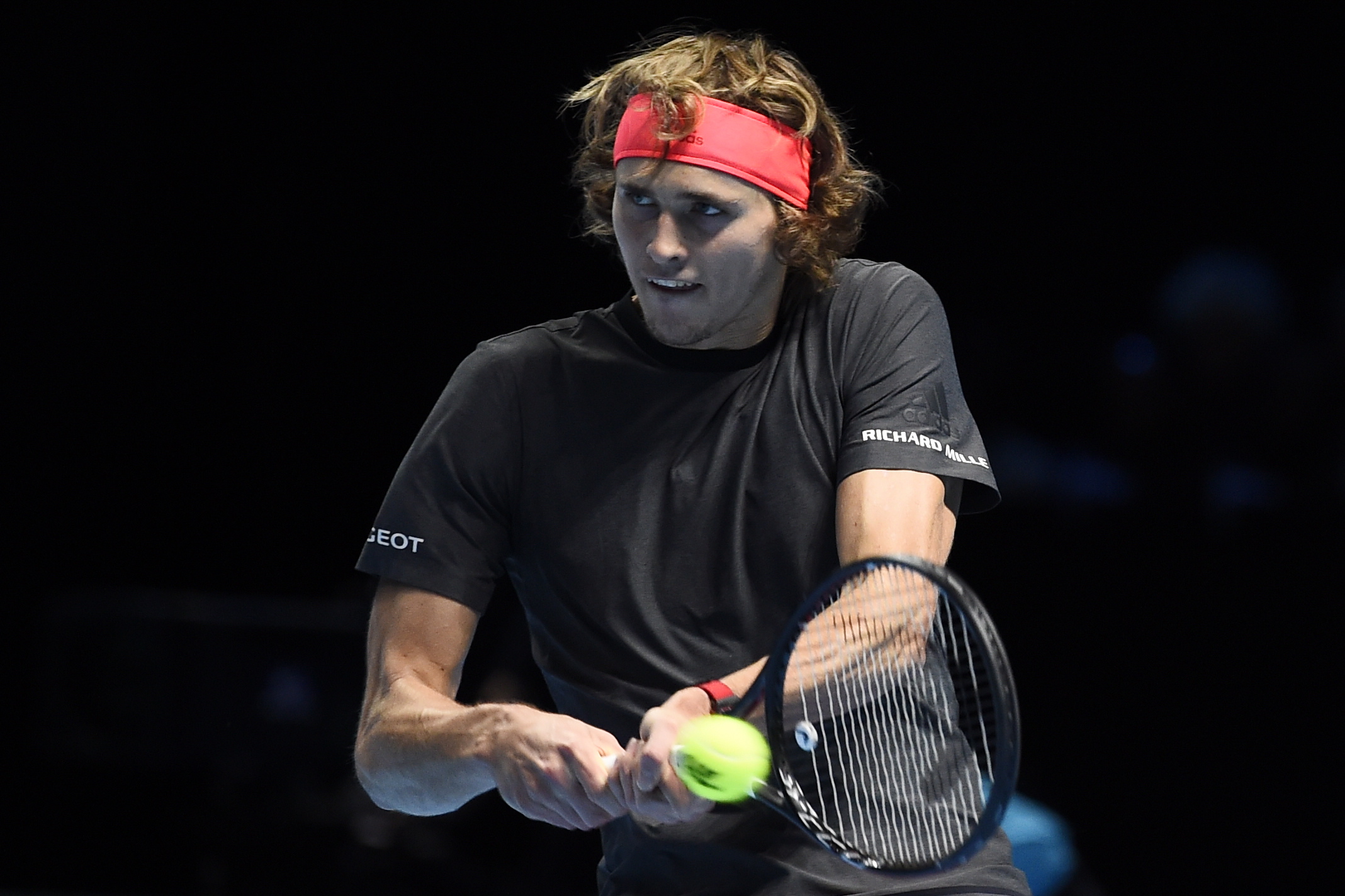 包含年终总决赛鏖战ATP总决赛，兹维列夫带队取胜的词条