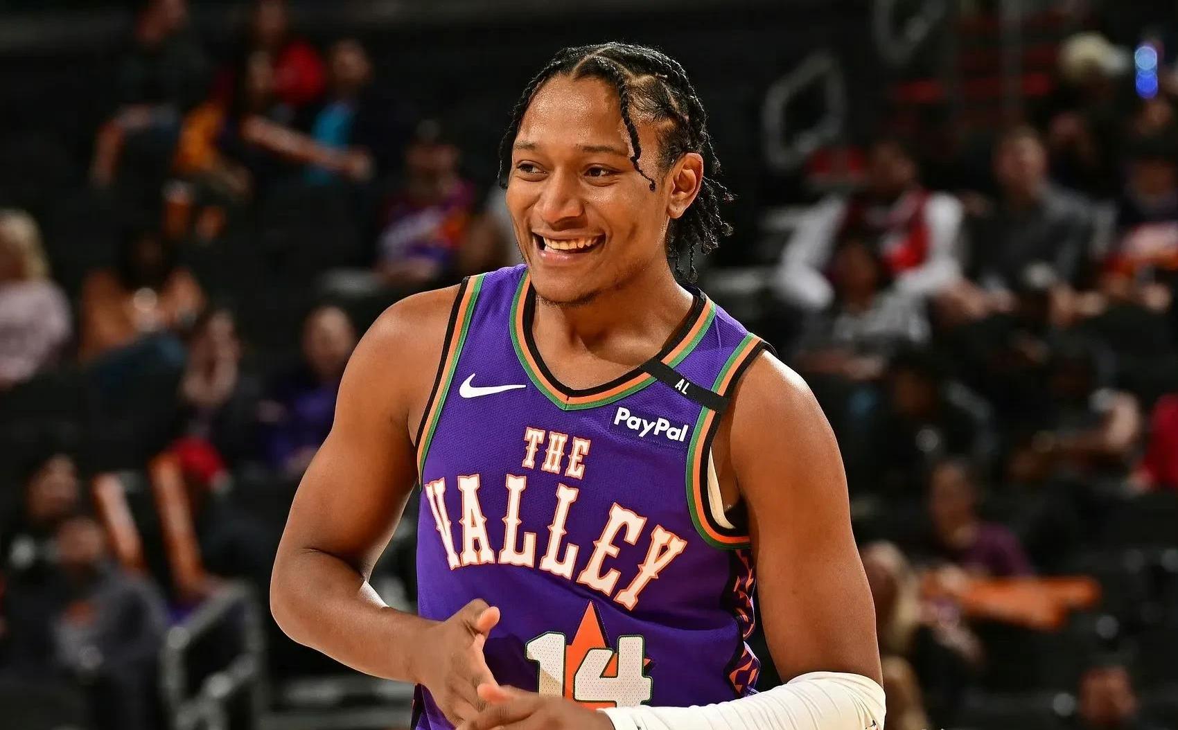 掘金险胜快船，布伦森统治全场的简单介绍